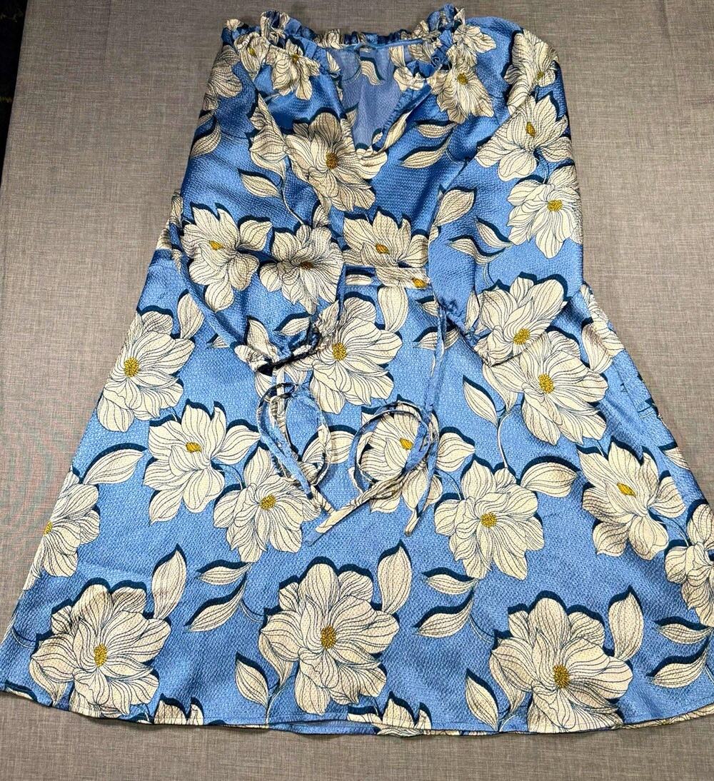 Draper James Blue/White Floral A-Line V-Neck Tie Neck Dress 3/4 Sleeve M
